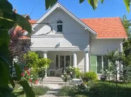 Villa Rosa Centre