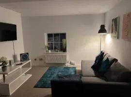 Apartment Sleeps 4 street Parking were available
