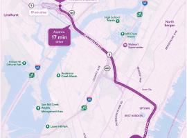 Dharma Home Suites Hoboken 15 Min to Metlife Stadium, hotel u gradu Hoboken
