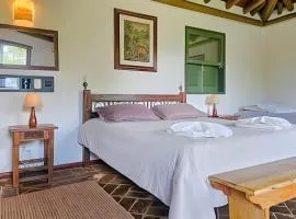 Chalé na serra, com lareira, sauna e piscina