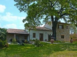 Agriturismo Casa Fibbianello, Bauernhof in Semproniano