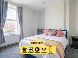 Spacious 5BR Sheffield Home | Sleeps 10 | Near City Centre