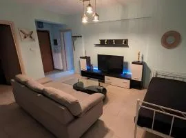 Relaxing home 80m from the sea