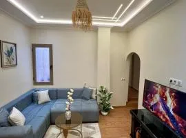 Cozy Stay ,Private Terrace ,Walk Everywhere