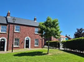 Charming Lisburn Flat with private parking