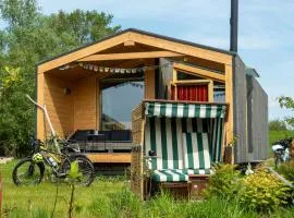 408 Kleinis Tiny House mit Kamin bis 4 Pers