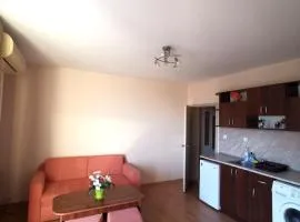 Seaside One Bedroom Apartment Blue Horizon, 2 min from Beach, Sveti Vlas