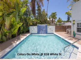 Colors on White, apartment in Key West