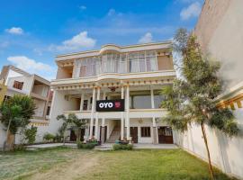 Hotel O Mahadev Stay And Lawn, hotelli kohteessa Bijnaur