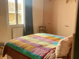 Bel appartement, 5 pers - 2 chambres, centre-ville, plage, Halles, spot de surf à pied