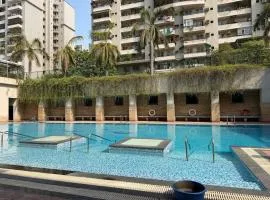 Cozy Casa-2BHK Luxury Apartment-Near Noida Sec 62