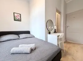 MMRent Orchid Room