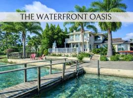 Waterfront Oasis with Sunset Views Novato, ξενοδοχείο σε Novato