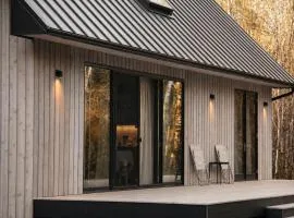 Forest retreat near Olympic National Park with fire pit