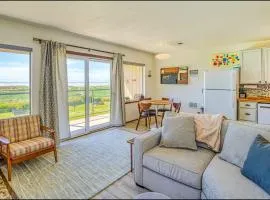 Hi-Tide Resort Top-floor Fireplace Unit 22