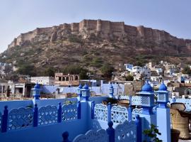 Suraj Haveli, hotel perto de Forte de Mehrangarh, Jodhpur