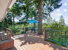 Hayden Lake Views 2BR Deck Retreat Sleeps 7