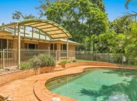 Resort Style 5 Bedroom Family Retreat