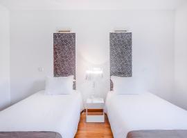 HI Alvados - Pousada de Juventude, hotel din Alvados