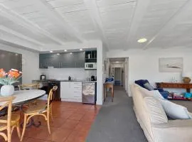 Groundfloor Waterfront 2Bed Harbour View Apartment