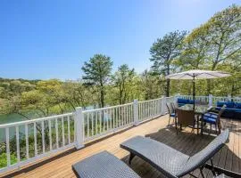 Lake front, Near Beach, AC, WiFi, Pet Friendly near Bike Path