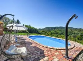 Amazing Home In Jelenscak With Sauna