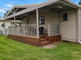 Spotted Gum Cottage Lake Hume Resort