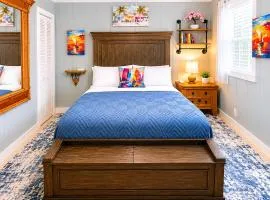 Prime Downtown Location - Truman Little Cozy Cottage