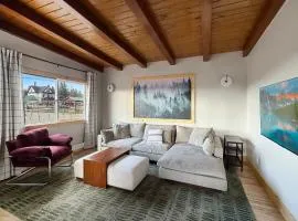 1 Block from Main St Views Pets Okay