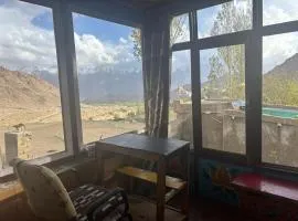 Old Likir Traditional Farm Stay