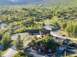 Large Mountain Lodge Stryn - sleeps 16 guests