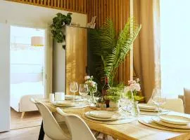 Cofy Rentals - old town, quiet area, air-conditioning, free parking, 24-7 express check-in-out, close to green parks, everything you need for living