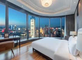 Roosevelt Service Apartment Chongqing Jiefangbei Pedestrian Street Hongyadong Branch: Chongqing şehrinde bir otel