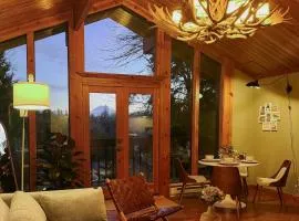 Rainier View Lodge - Seattle & Mountain Escape 2BR