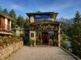 FabHotel Sizzling Resort & Adventure - Nr Main market, hotel v destinácii Dhanaulti