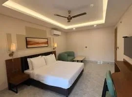 Saltstayz Premier Faridabad Near Sarita Vihar