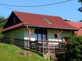 Chalupa na lazoch, casă la țară din Nová Baňa