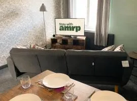 Appartment Sleeps 4, King or Twin Beds & Sofa Bed