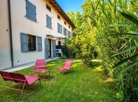 Osvaldo - parcheggio e giardino privato