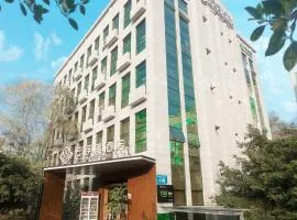 云孚里酒店成都川师大成龙校区龙安地铁站店