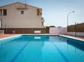AT081 Apartamento con piscina a 12 min caminando de la playa