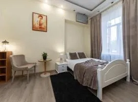 City Escape Cozy Retreat by Independence Square