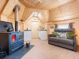 Chalet Oak Bothy by Interhome