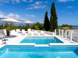 Villa Levante Apartments, quiet location and close to beach, only 300 m from sea