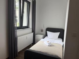 BIELEFELD CITY APARTMENTS - komfortable Einzelzimmer und Doppelzimmer - moderne Badezimmer, schnelles WLAN, Self-Check-In, hotel em Bielefeld