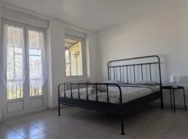 Le Regard - appartement 2 chambres ou studio, salon, cuisine équipée, parking et wifi gratuit