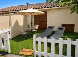 Maisonnette cosy avec jardinet et parking privatif