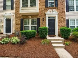 Walking Distance to night life in Huntersville
