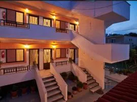 Renas Ηouse