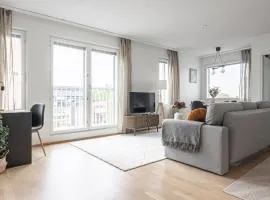 Modern Downtown 2BR Apartment & Sauna